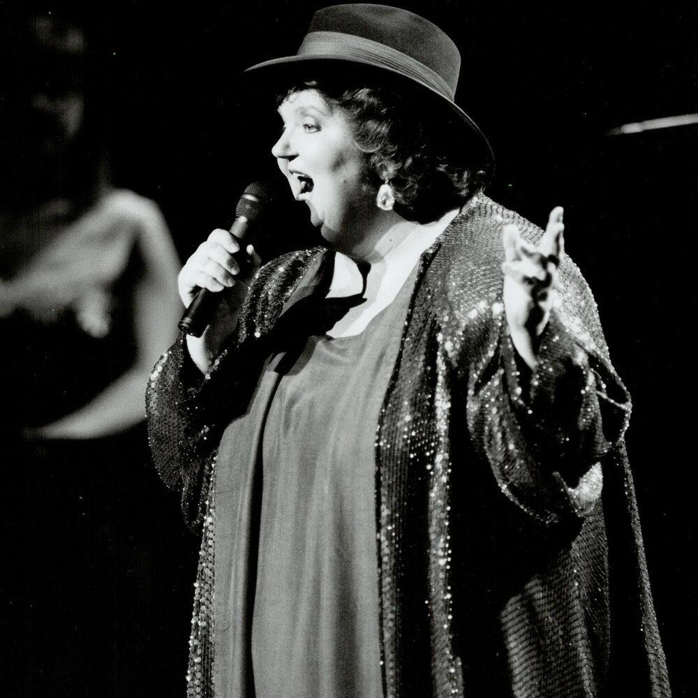 Picture of Rita MacNeil