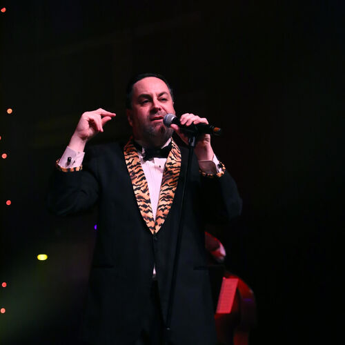 Richard Cheese & Lounge against the Machine. Richard cheese people shit