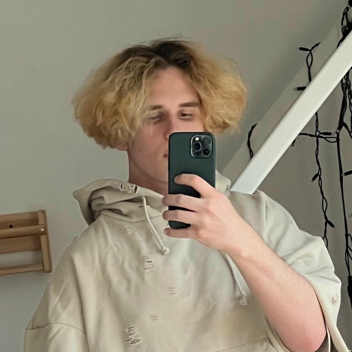 Artist picture of NUEKI