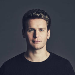 Jonathan Groff