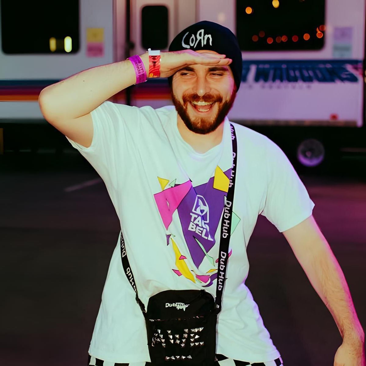 Artist picture of Aweminus
