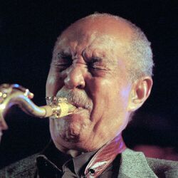 Picture of Harold Land