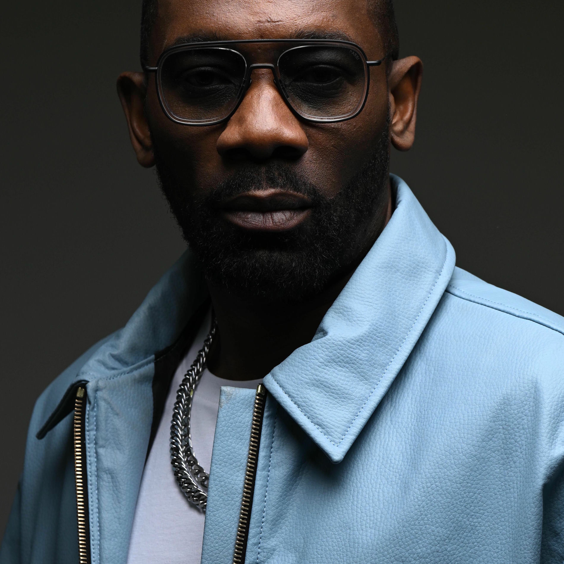 Artist picture of Passi