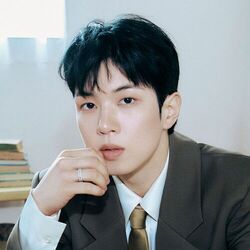 YOO HWE SEUNG