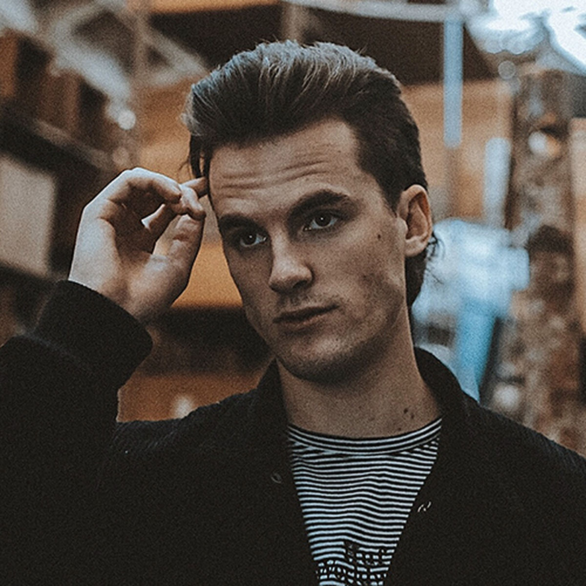 Artist picture of Devault