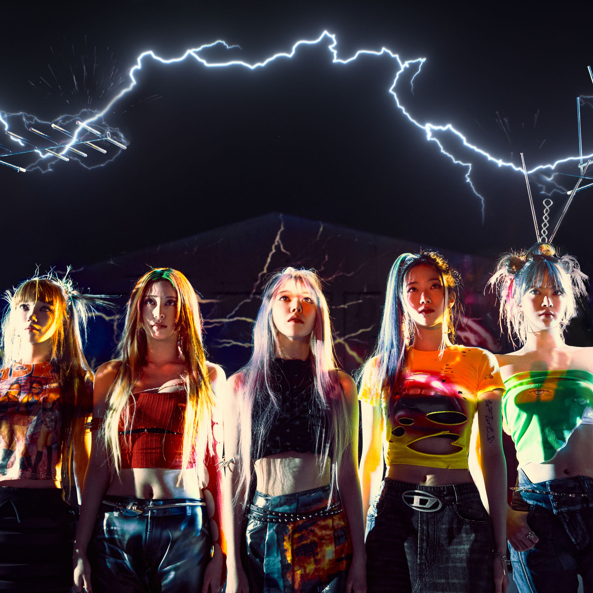 Artist picture of LE SSERAFIM