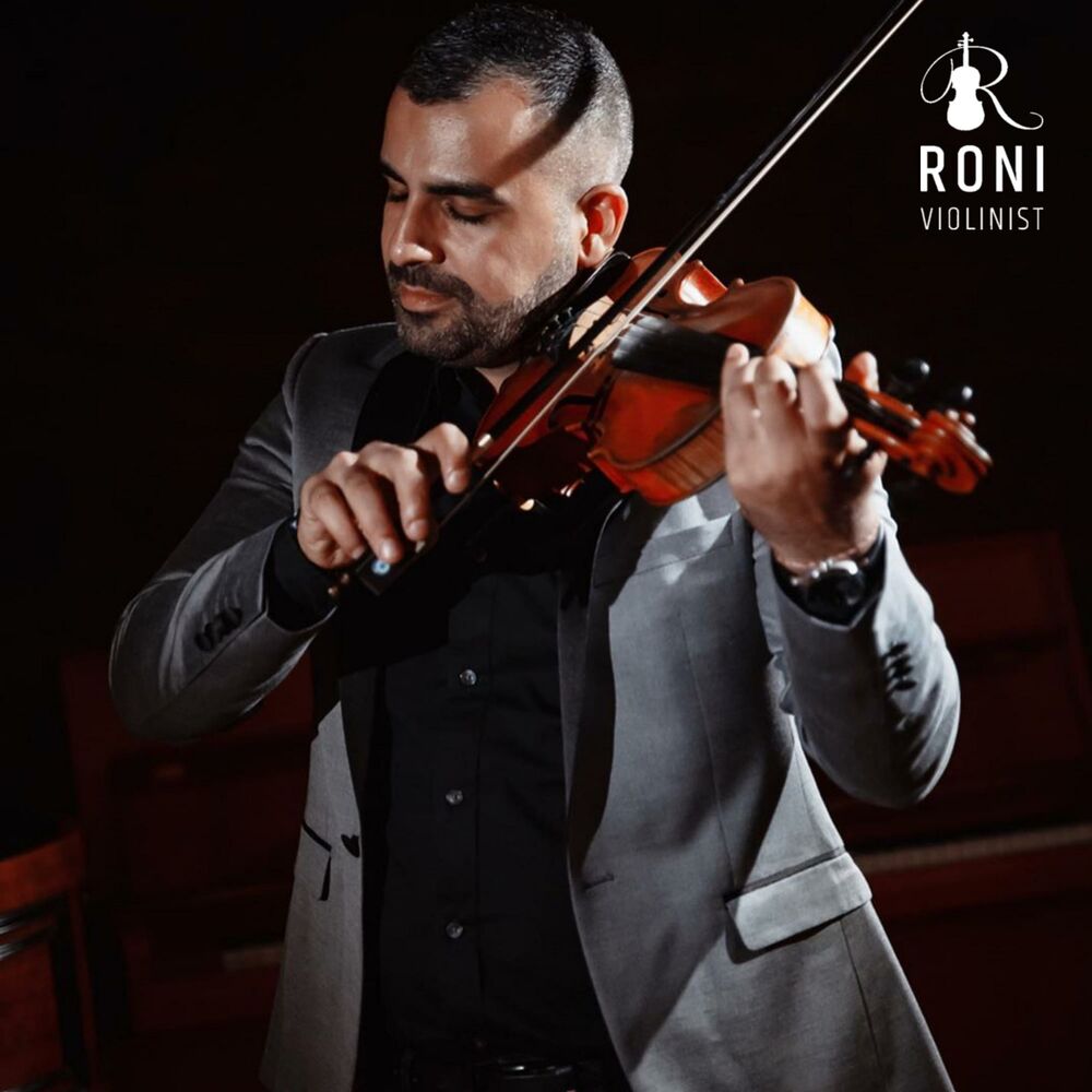 Picture of Roni Violinist