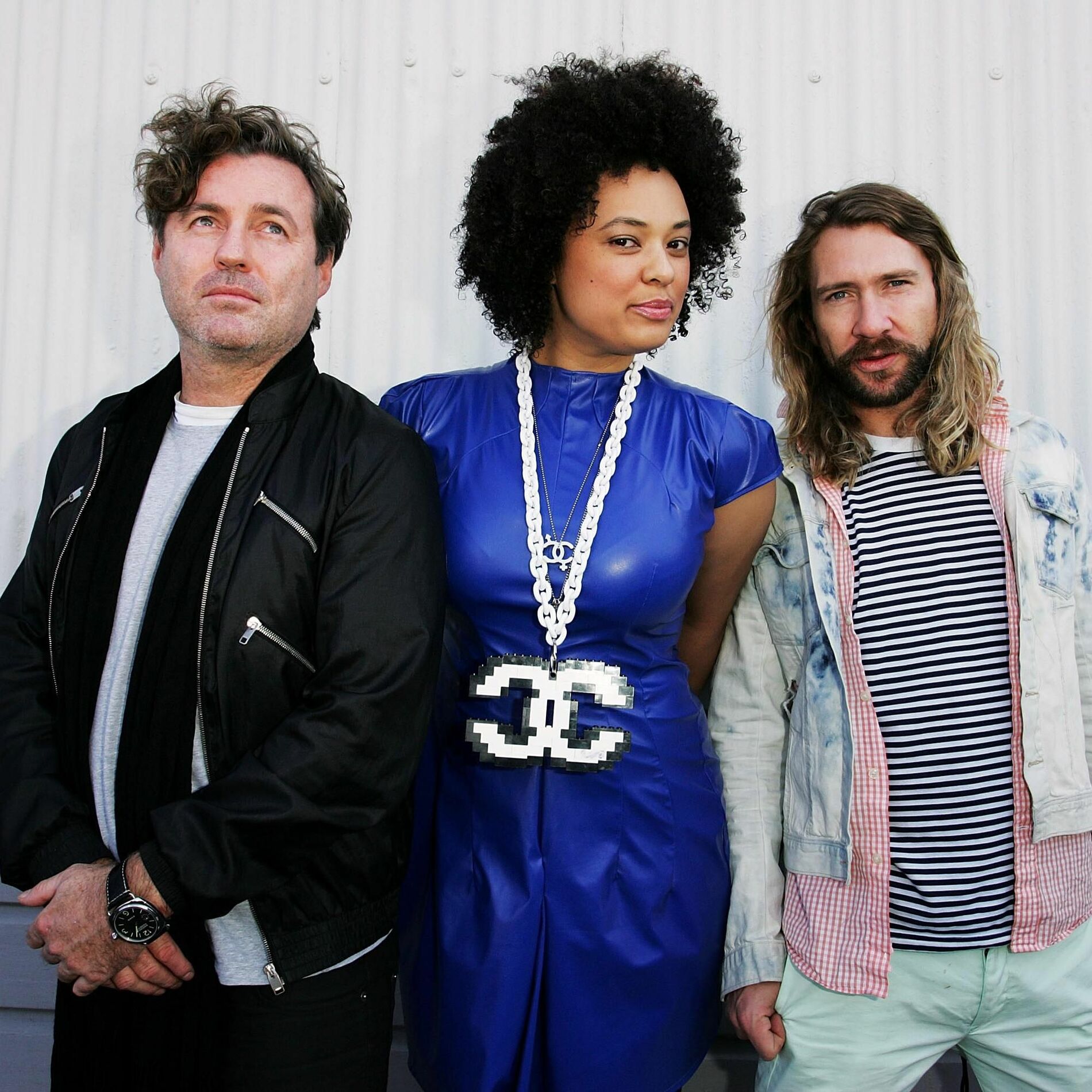 Artist picture of Sneaky Sound System