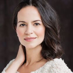 Picture of Mandy Gonzalez