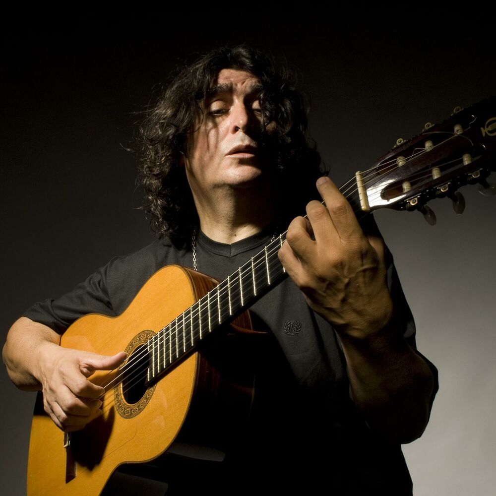 Picture of Luis Salinas