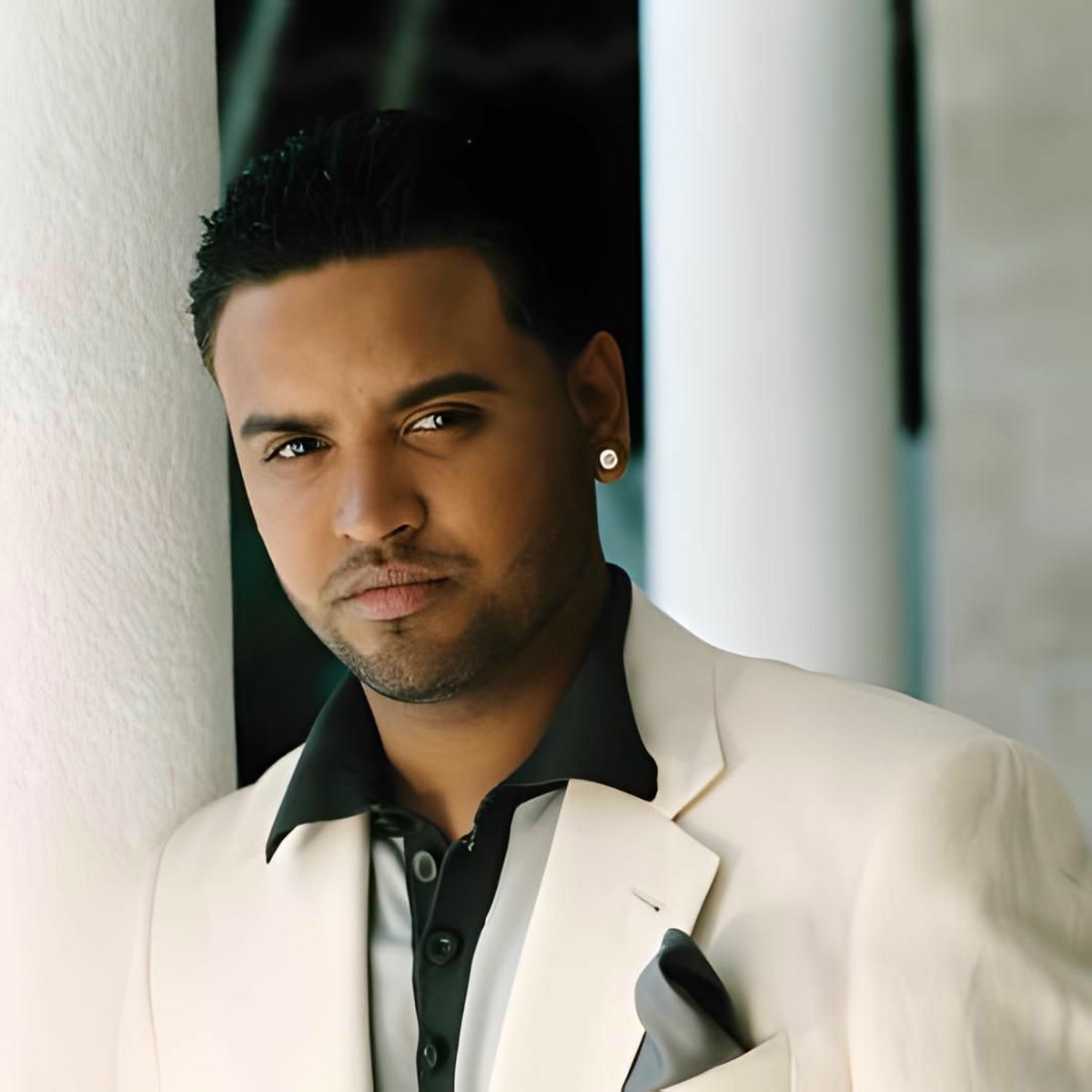 Artist picture of Zion