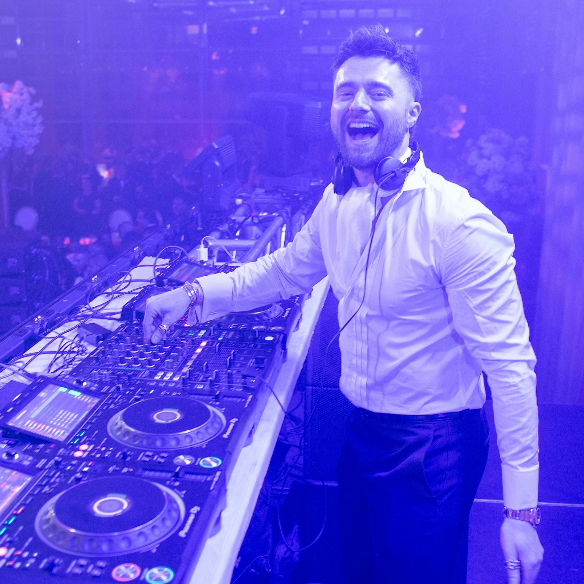 Artist picture of Frank Walker