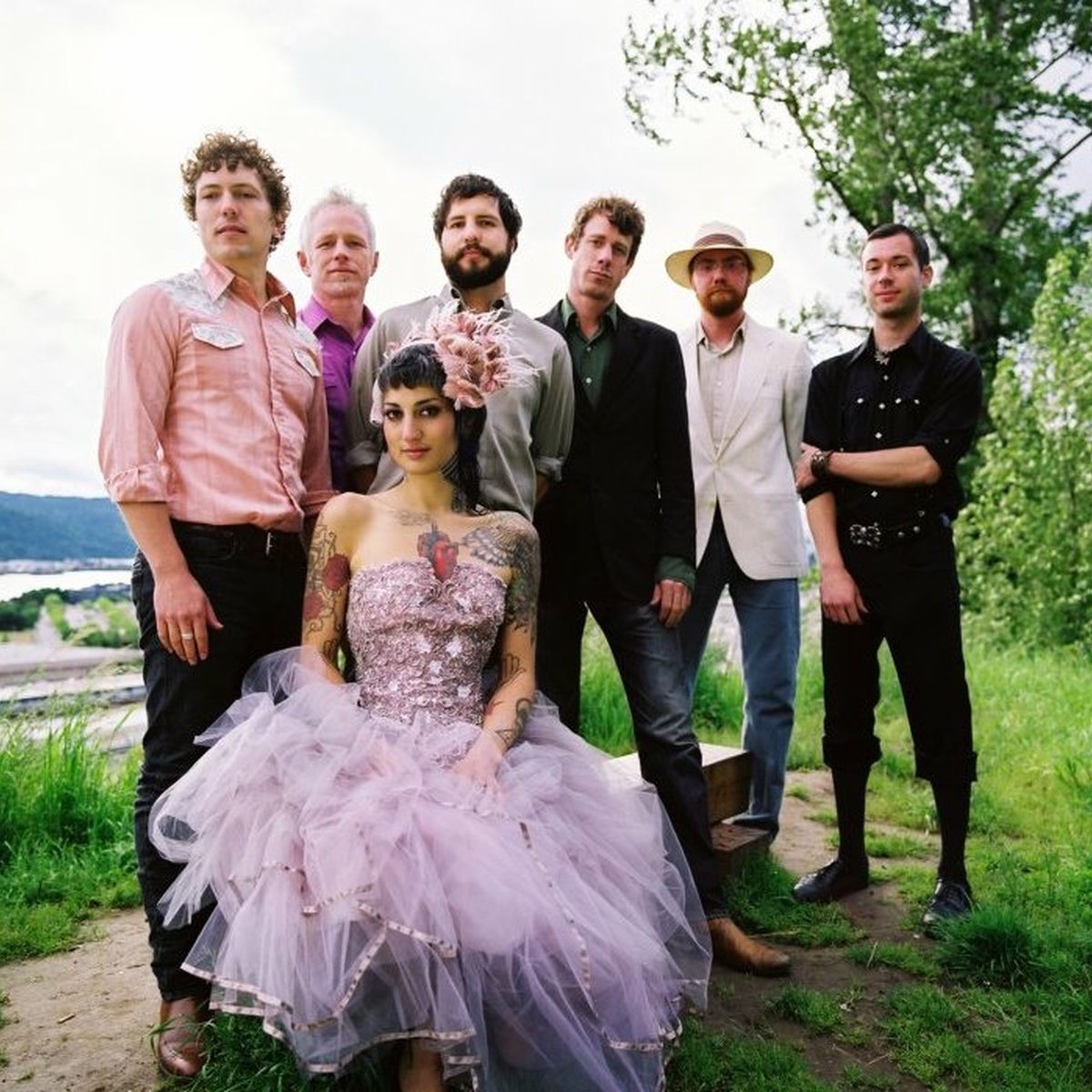 Artist picture of Y La Bamba