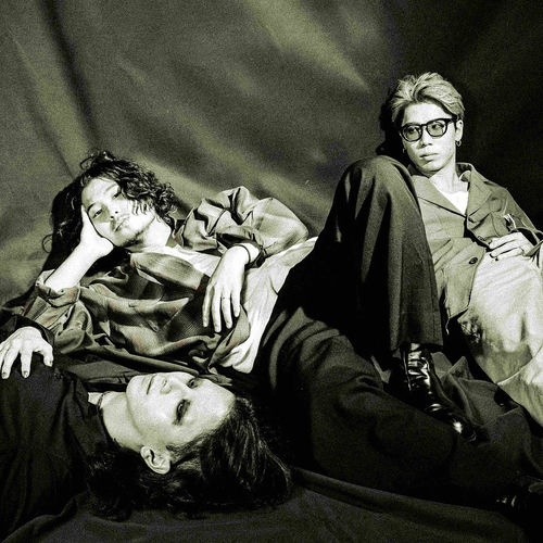 SIX LOUNGE: albums, songs, concerts | Deezer