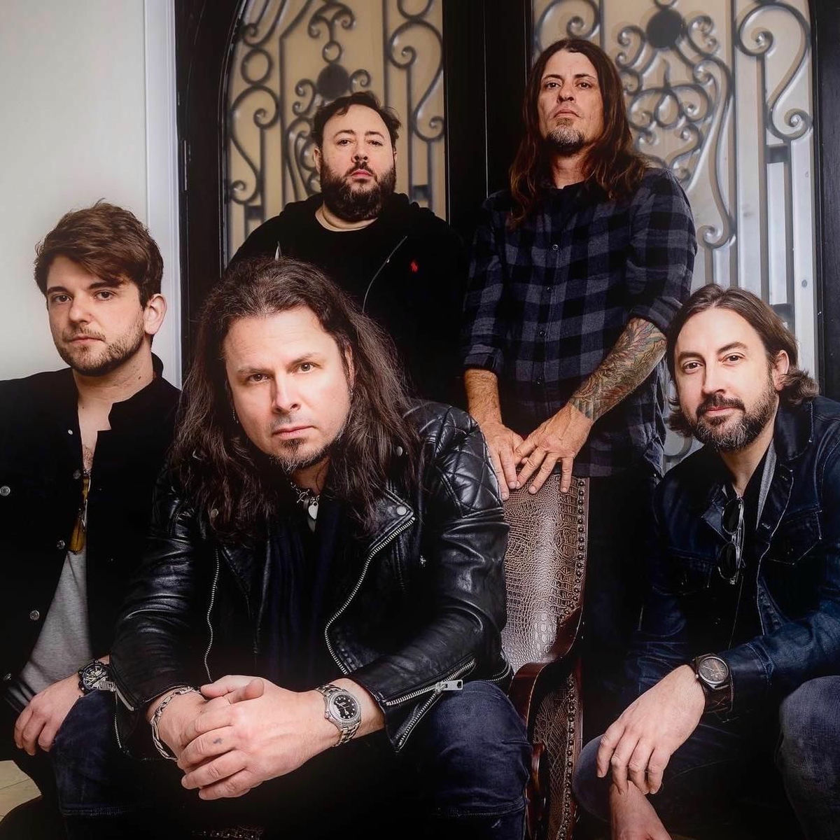 Artist picture of Earshot