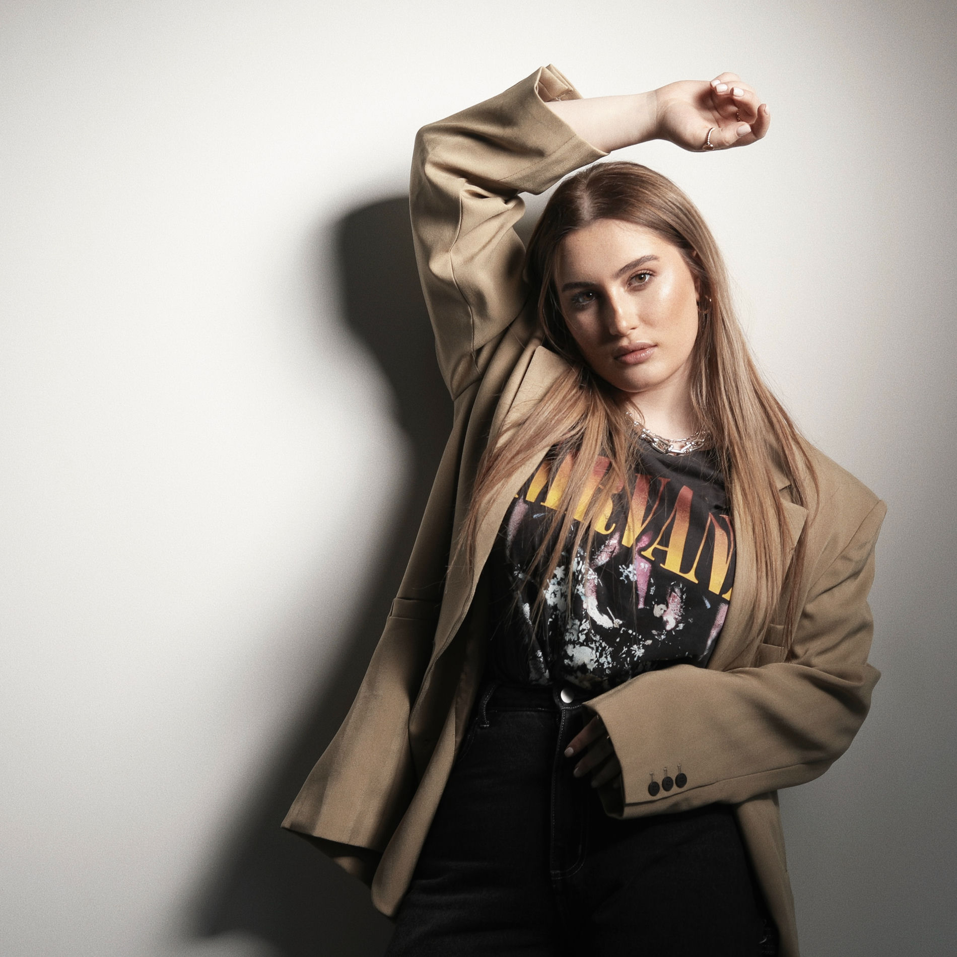 Artist picture of Rosa Linn