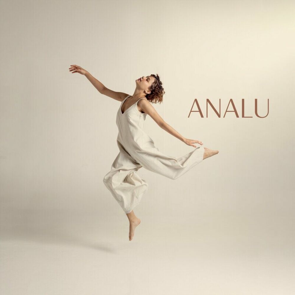 Picture of Analu
