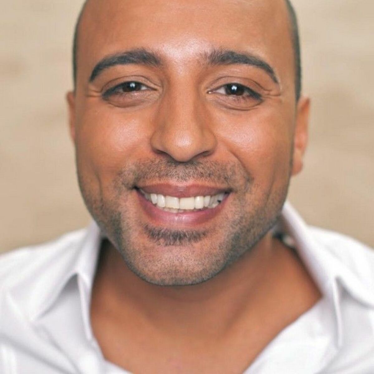 Artist picture of Arash