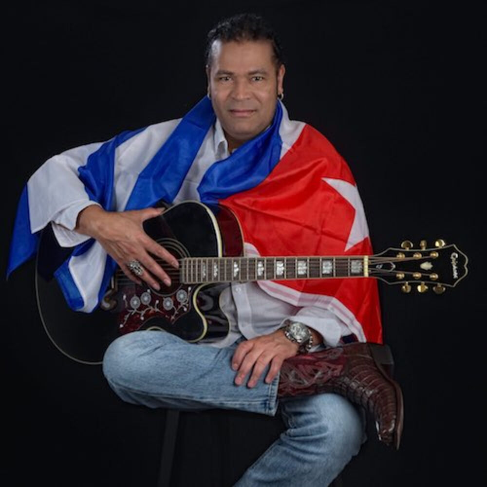 Picture of Amaury Gutierrez