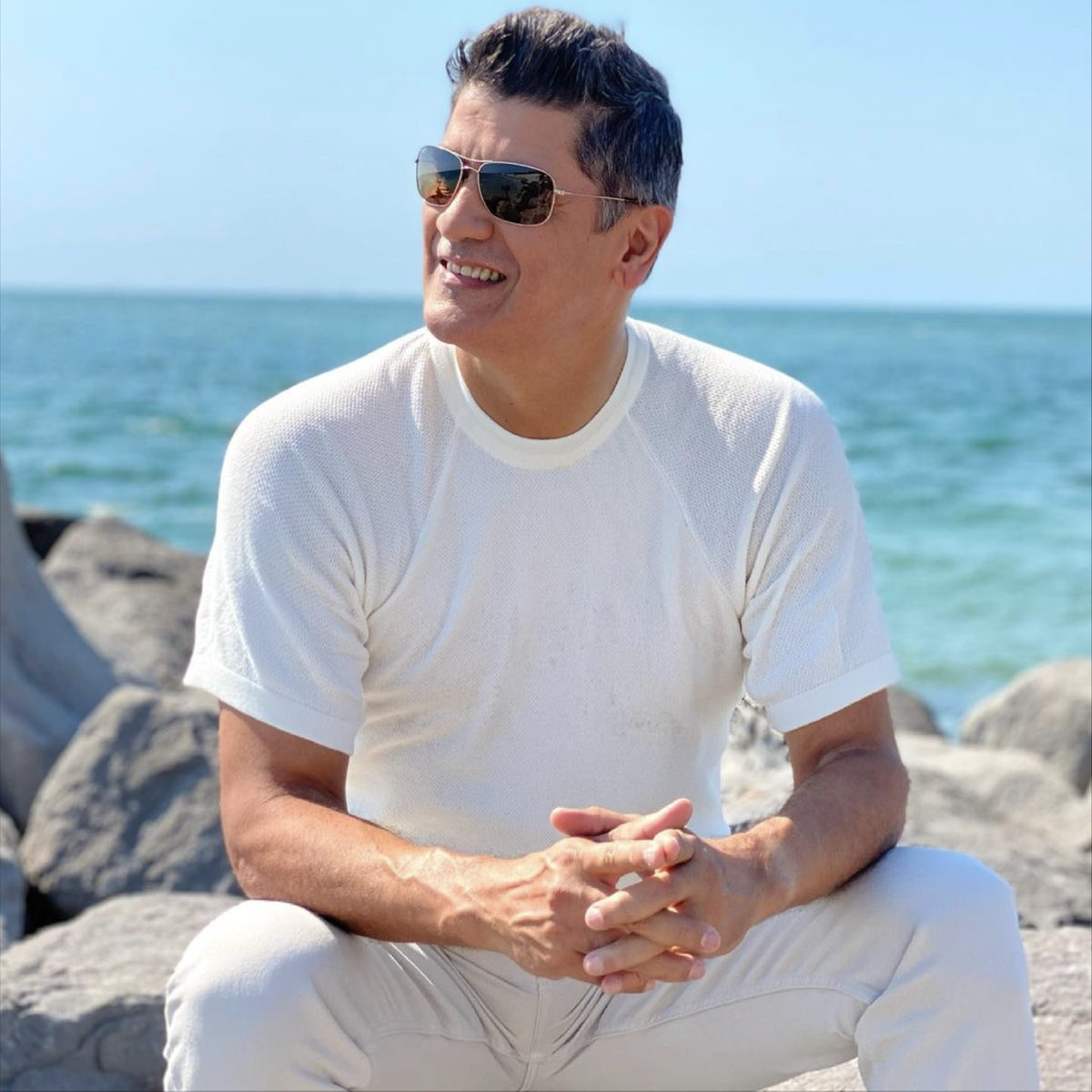 Artist picture of Eddy Herrera