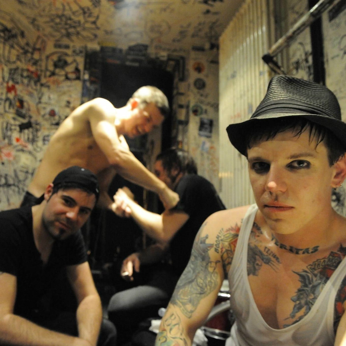 Artist picture of Serum 114