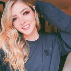 Picture of Chrissy Costanza