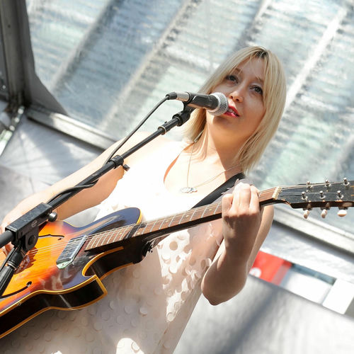 Anya Marina: albums, songs, concerts | Deezer