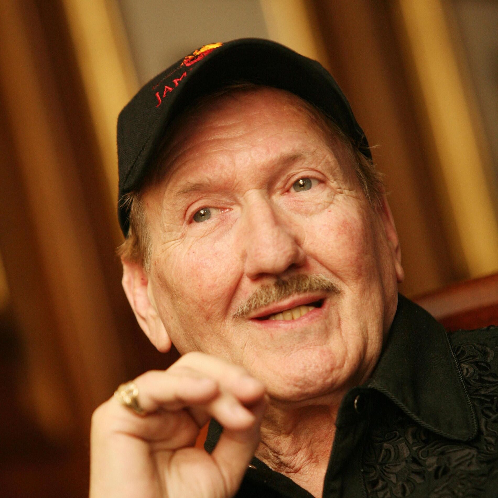 Artist picture of James Burton