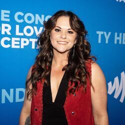 Picture of Shelly Fairchild