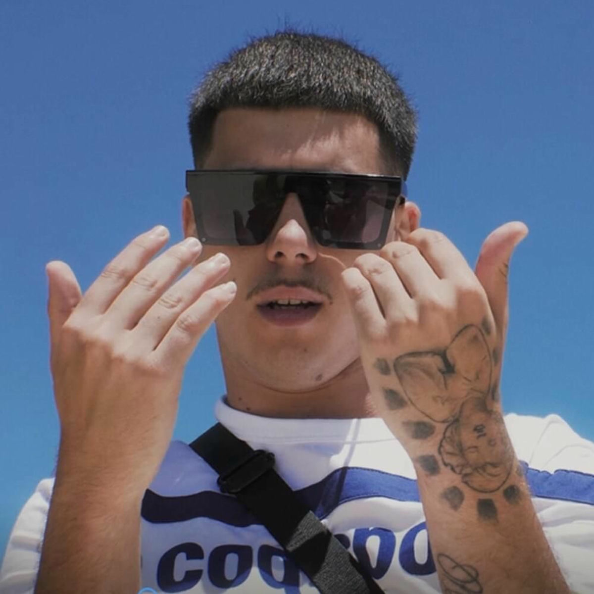 Artist picture of Camin