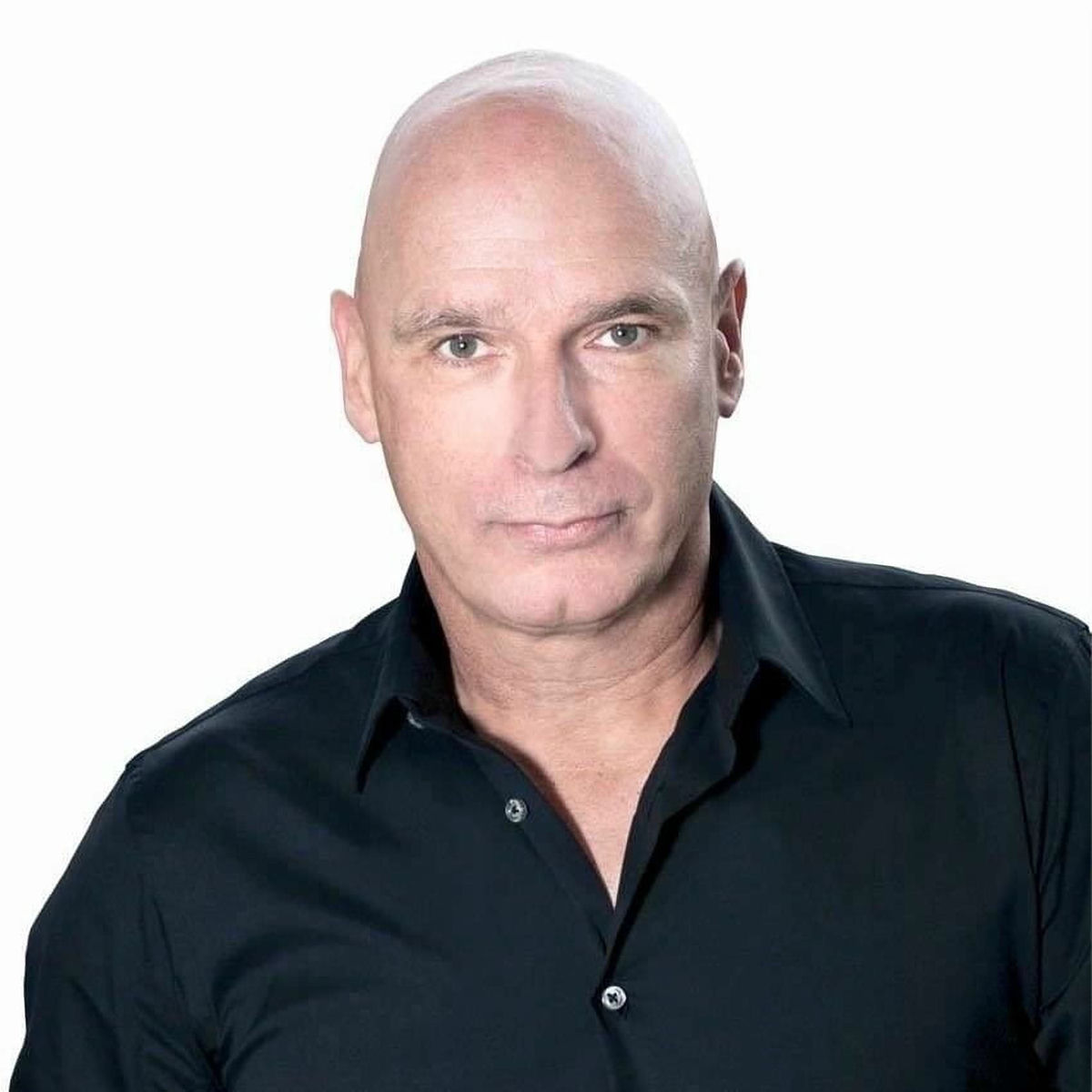 Artist picture of Alex Cortiz