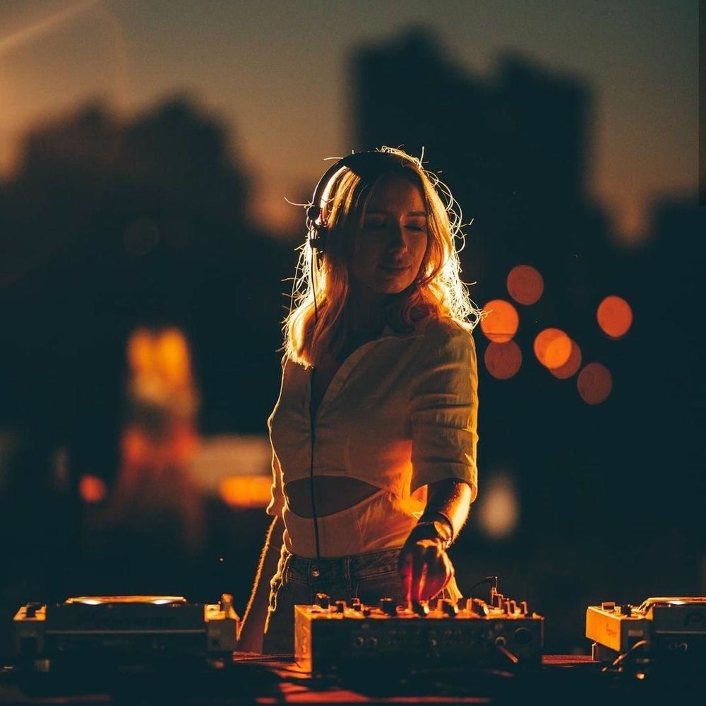 Photo de l'artiste Nora Van Elken