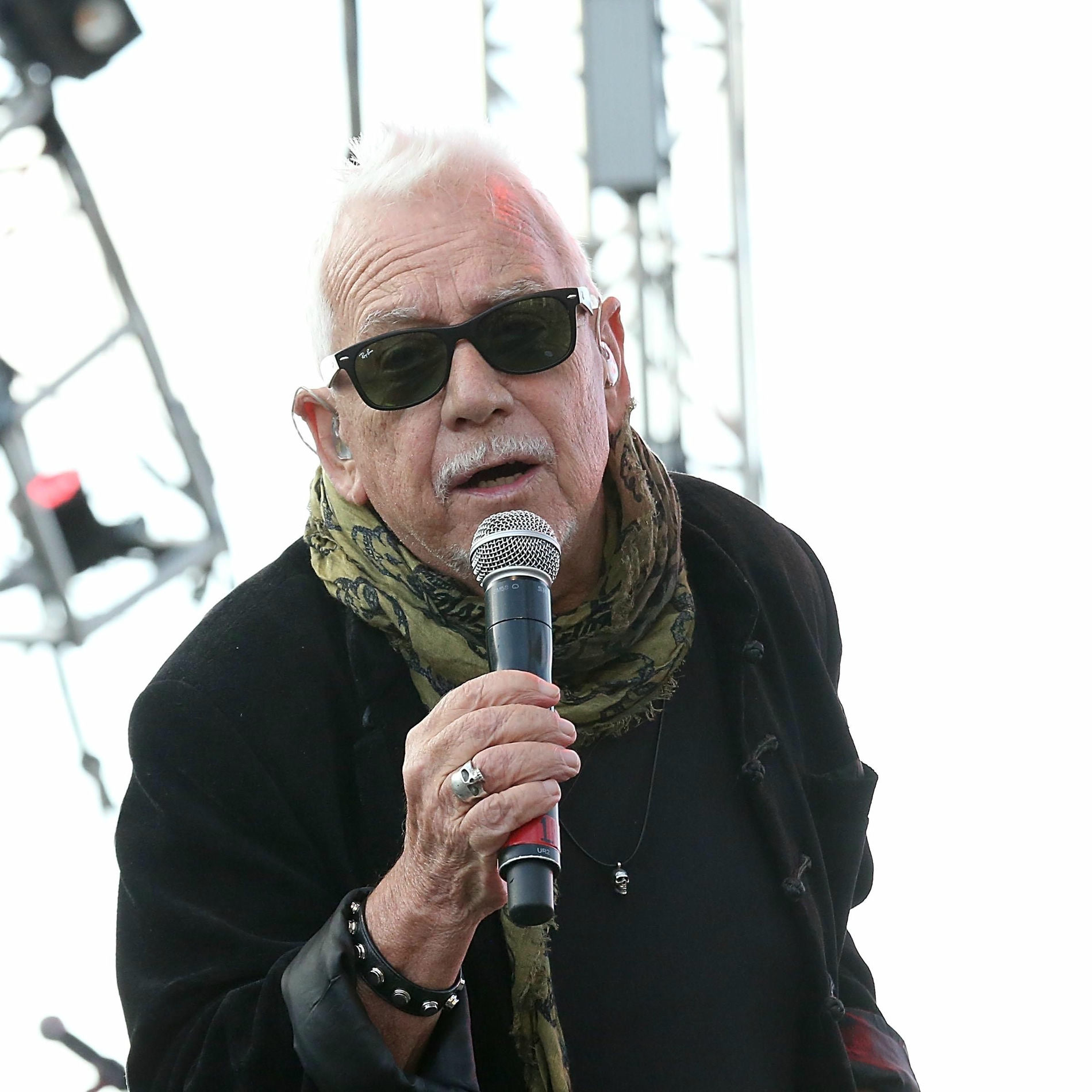 Artist picture of Eric Burdon