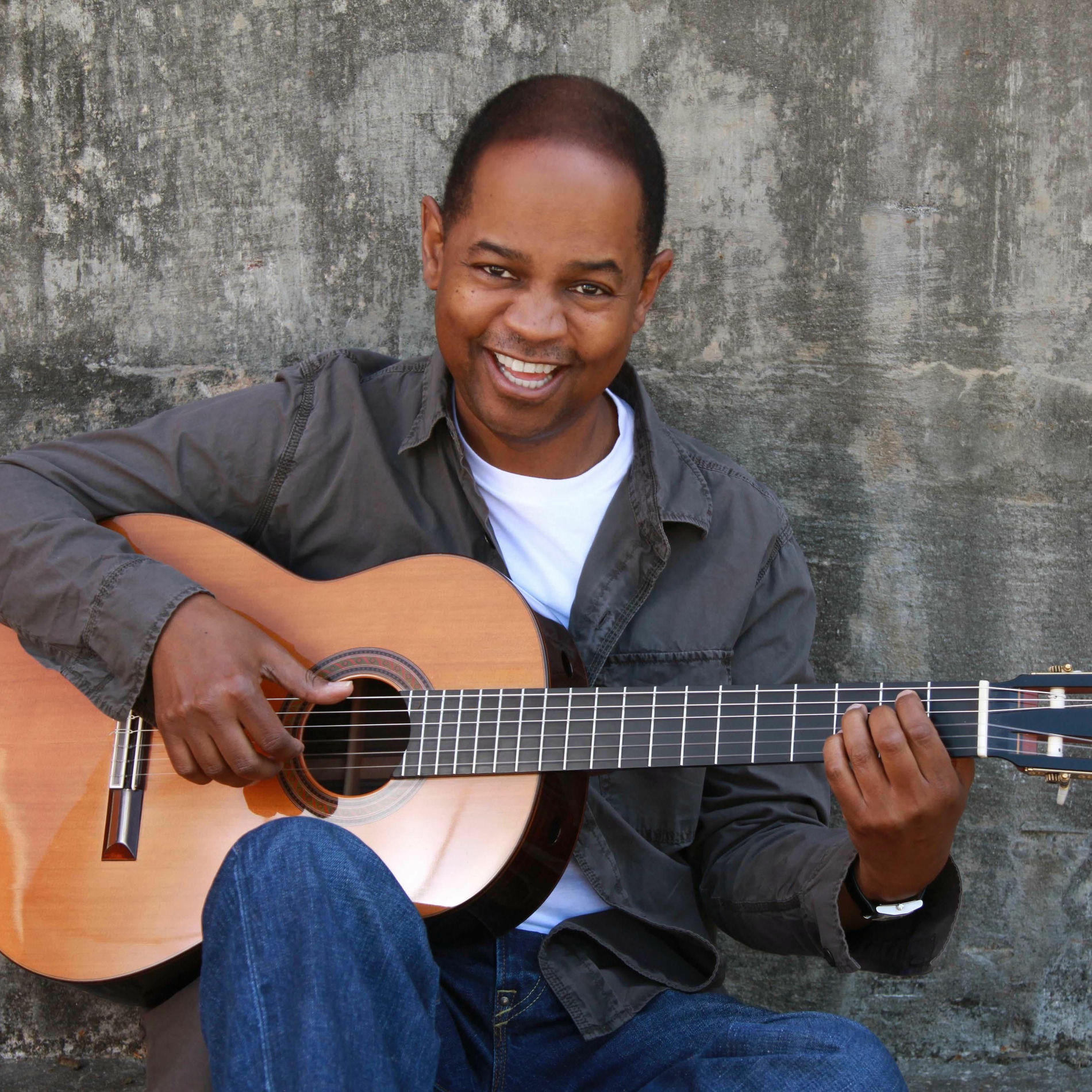 Artist picture of Earl Klugh
