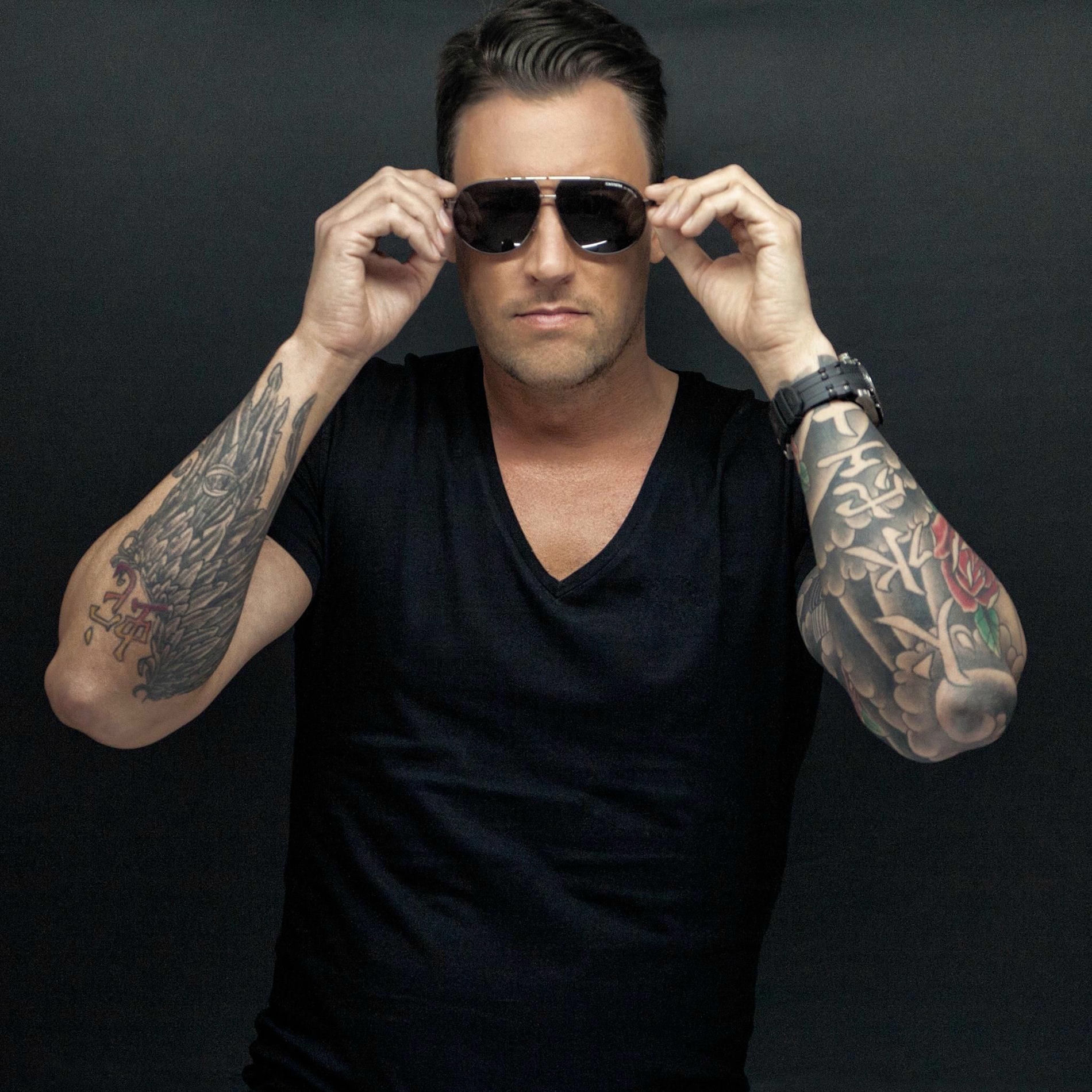 Artist picture of Niels Van Gogh