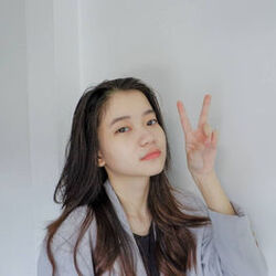 Picture of Shania Yan