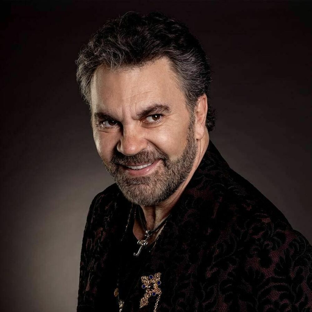 Picture of Manuel Mijares