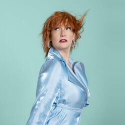 Picture of Leigh Nash