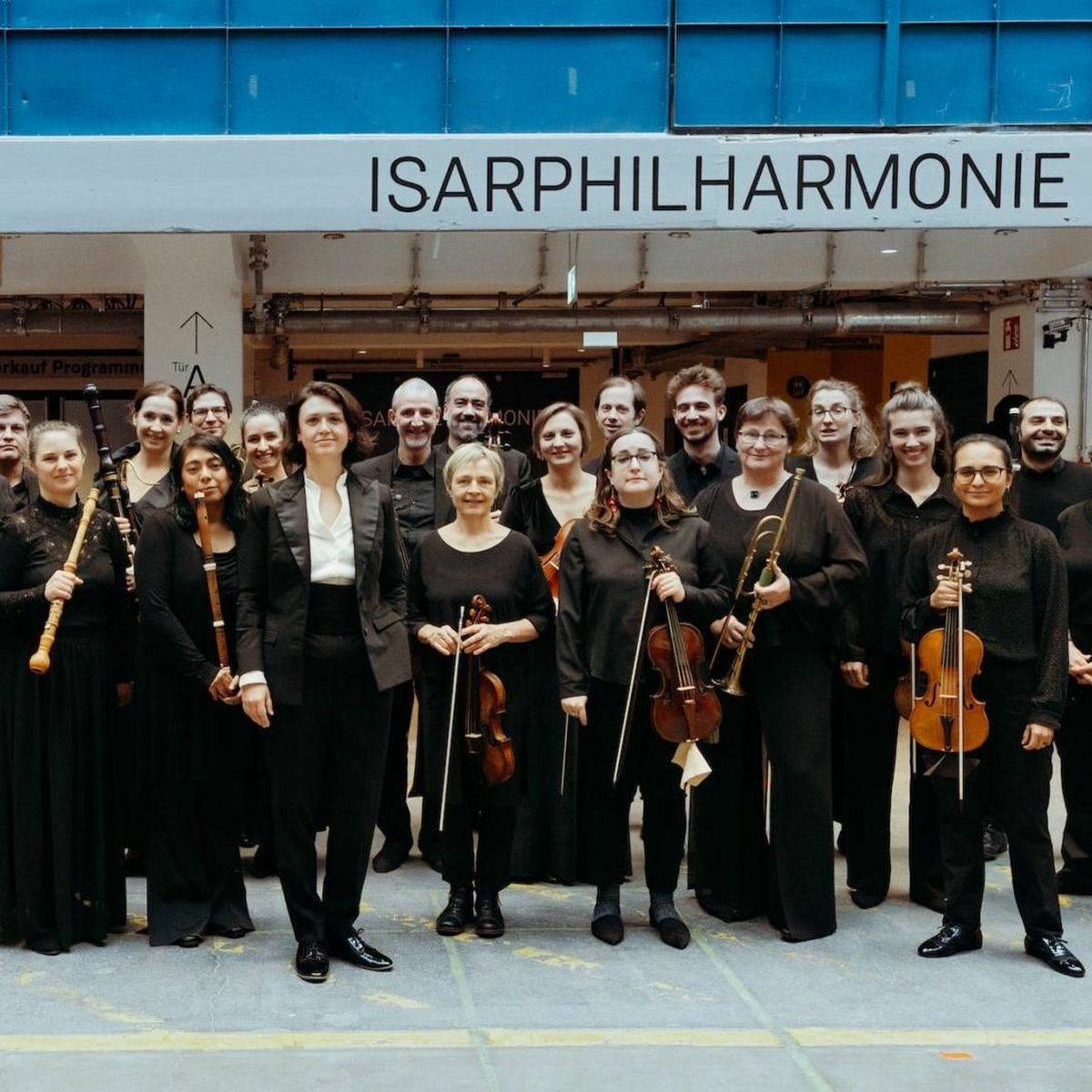 Artist picture of Münchener Bach-Orchester