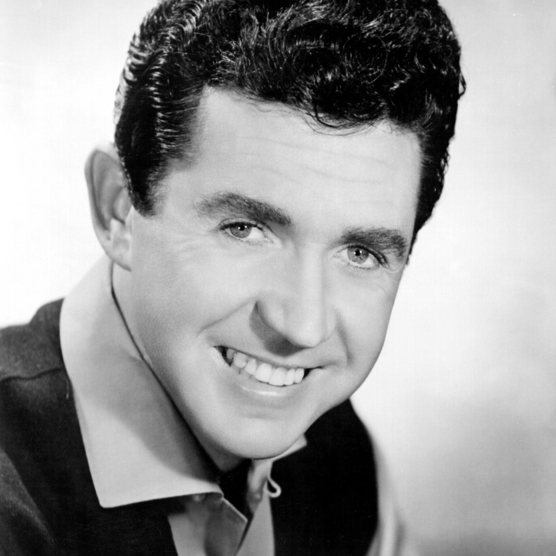 Artist picture of Sonny James