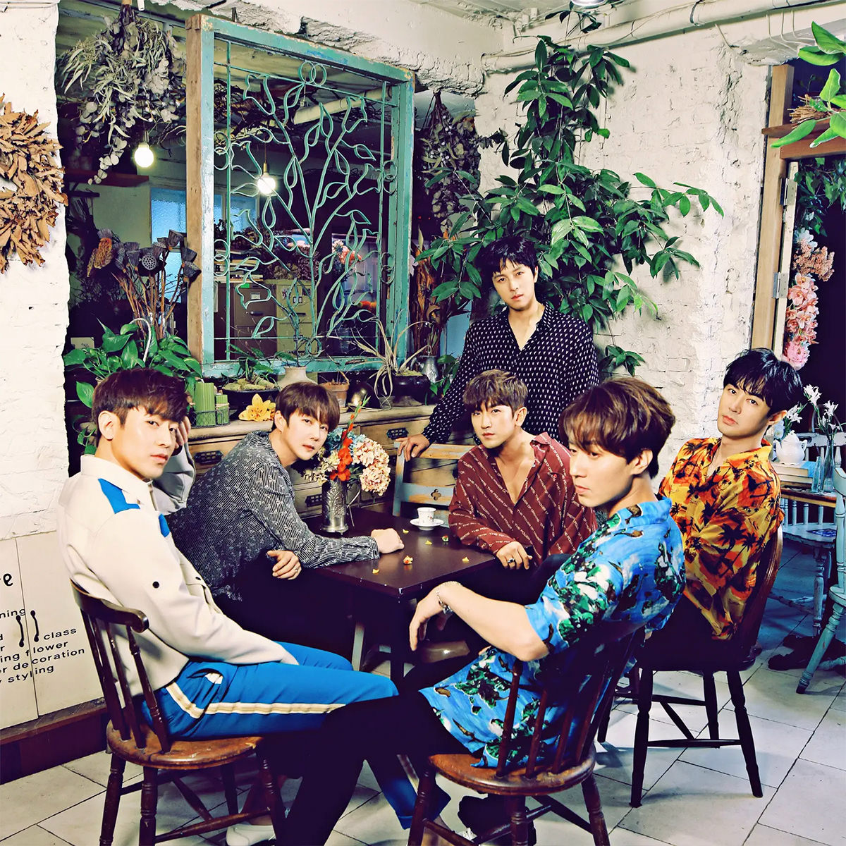 Artist picture of SHINHWA