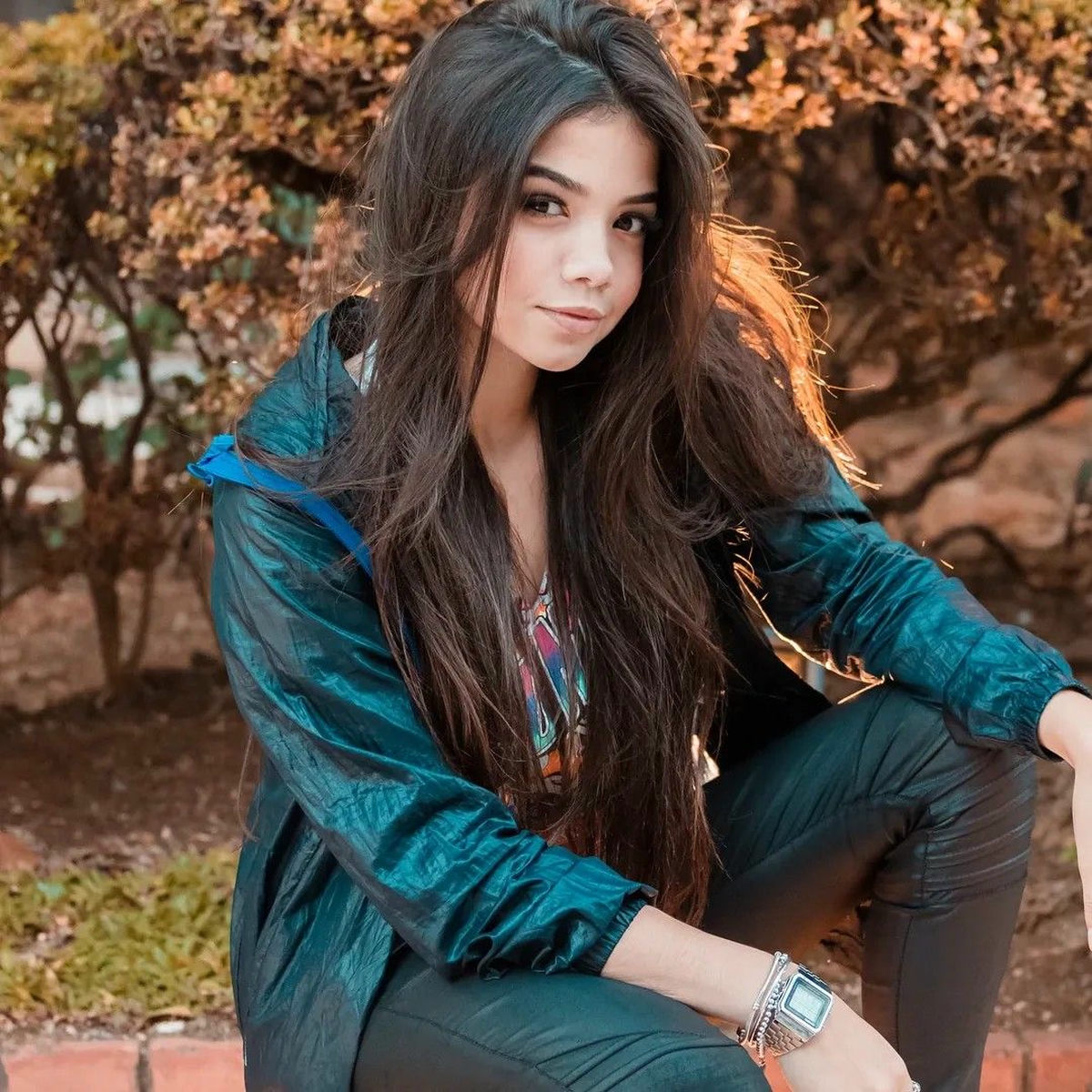 Artist picture of Mari Evangelista