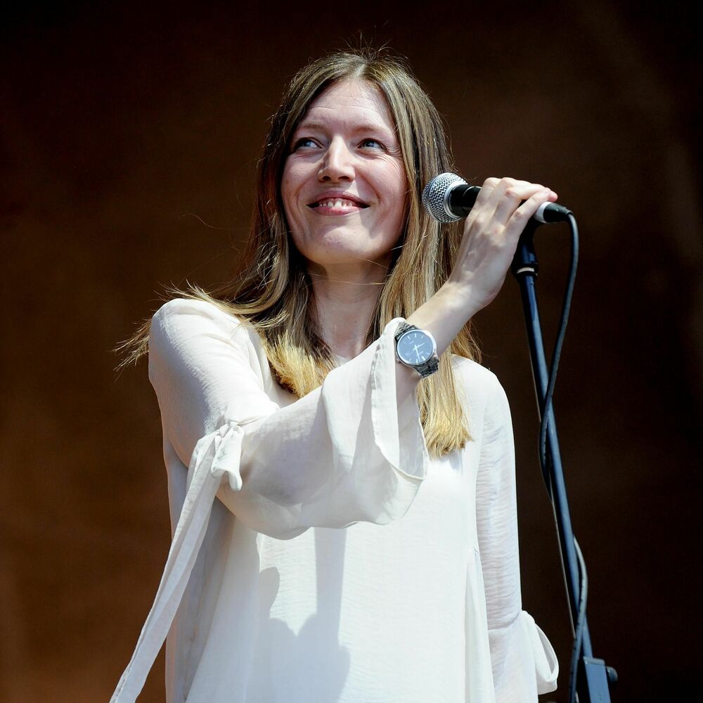 Picture of Jacqui Abbott