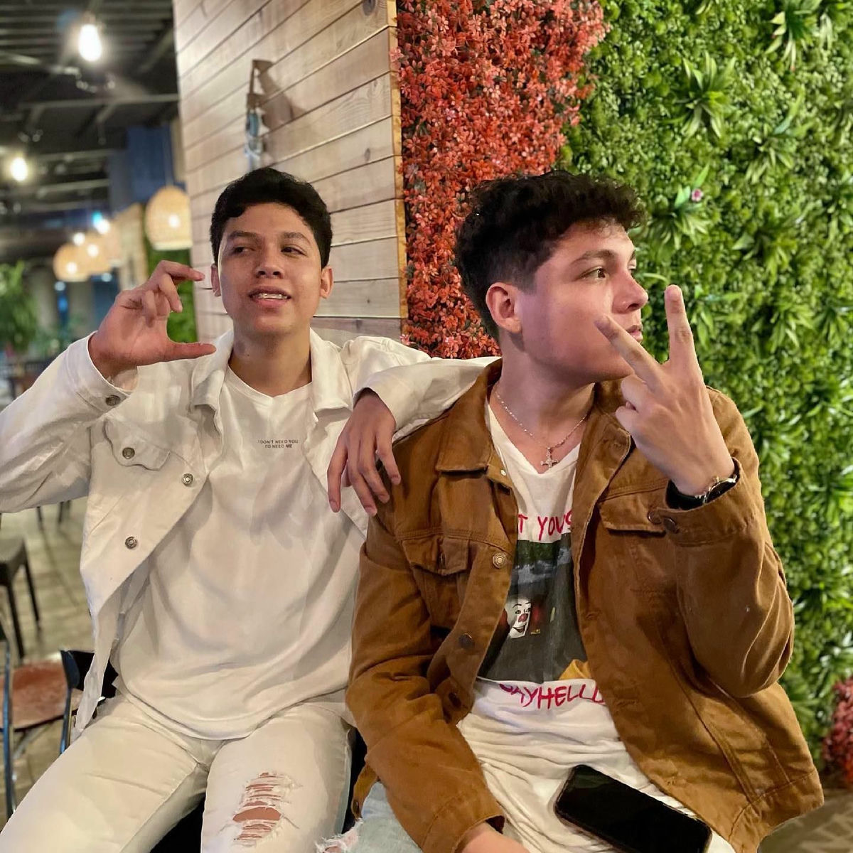 Artist picture of Brandon Reyes y Elvin