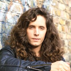 Picture of Robbie Nevil