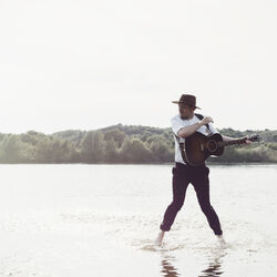 Picture of a balladeer