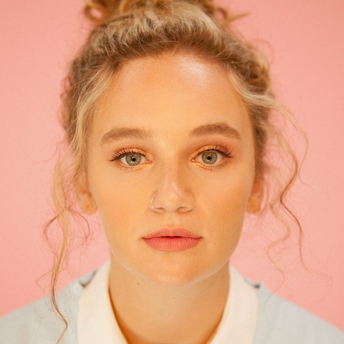 Artist picture of Hollyn