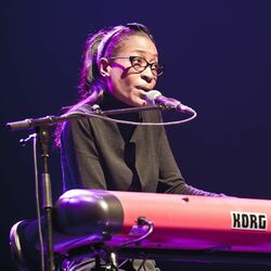Picture of Laura Mayne