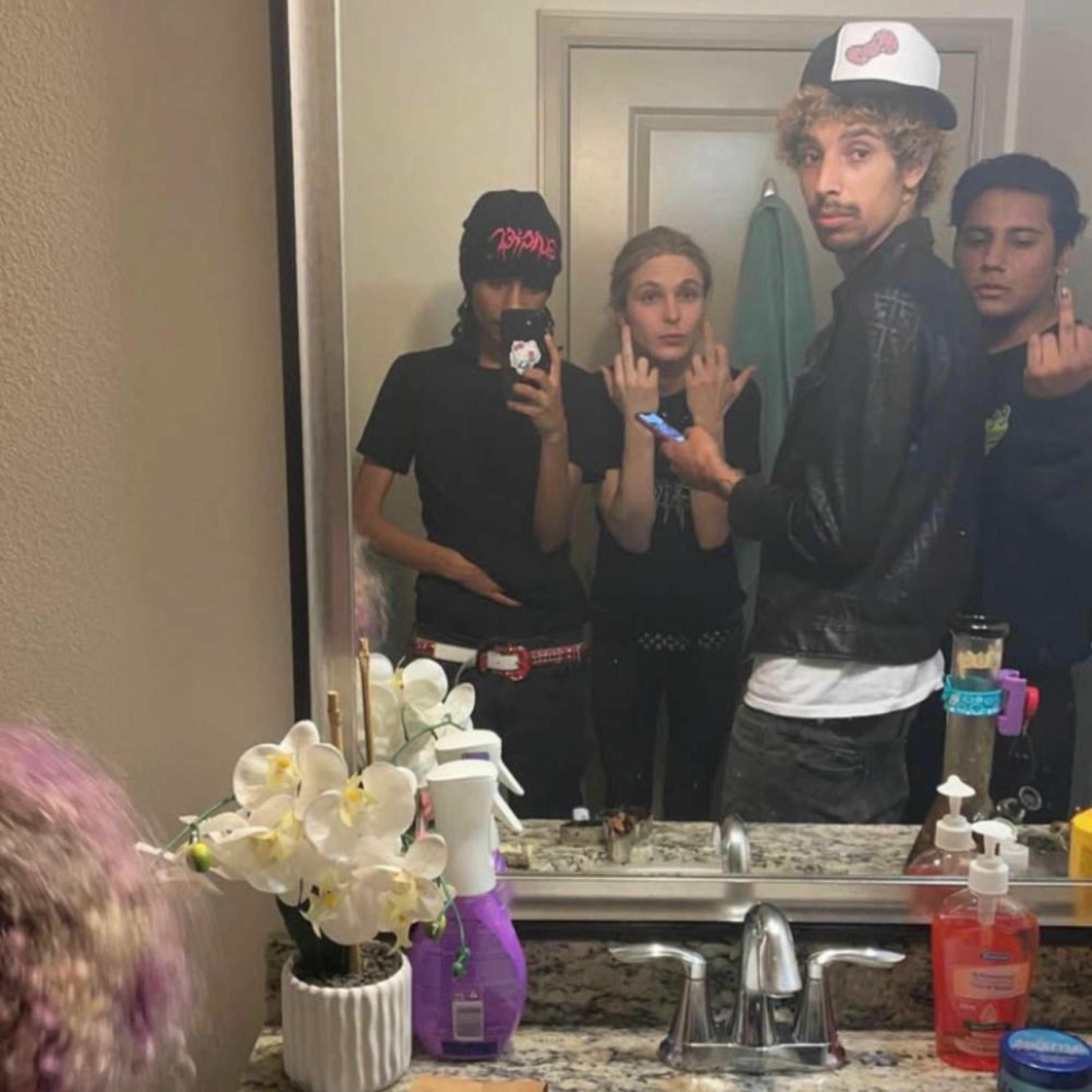 Album cover of no time ! (feat. lil yawh & playwithguns)