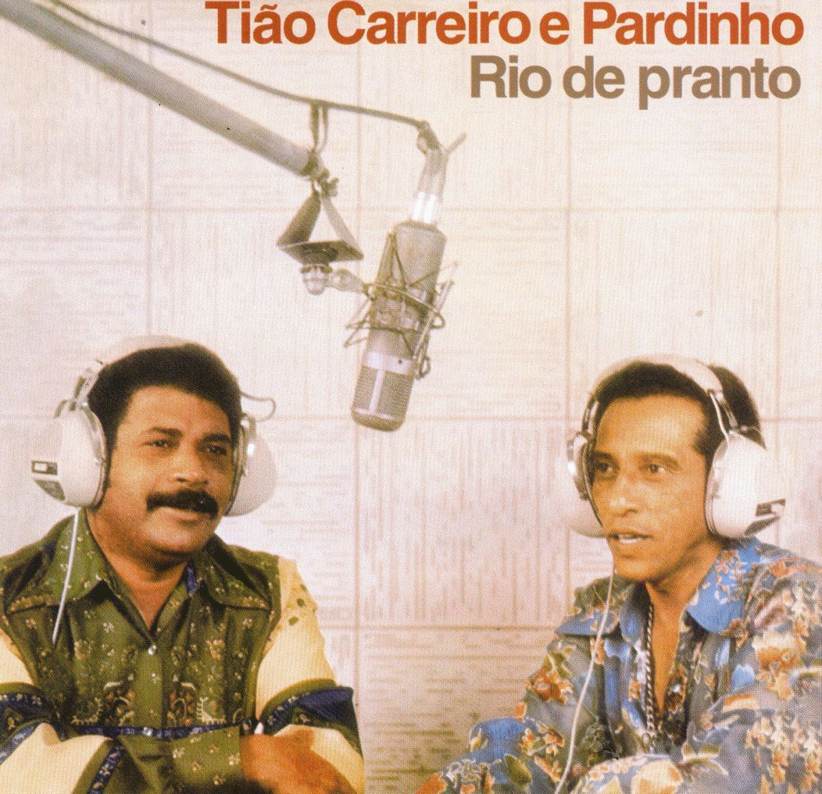 Album cover of A saudade continua